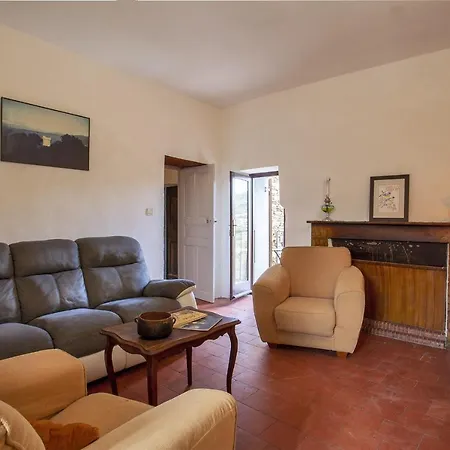 Casuccia Apartment *